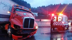 Duro percance automovilístico en la carretera México-Toluca 1