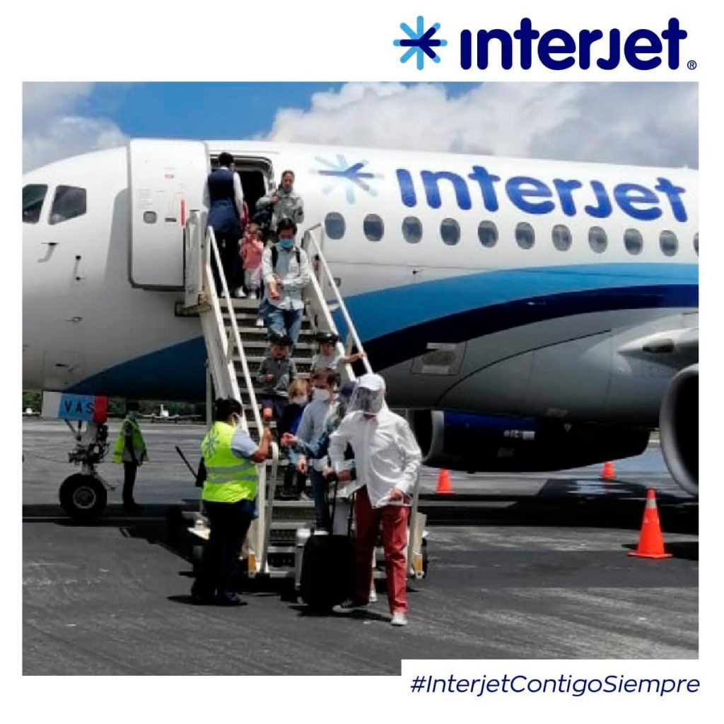 Pasajeros interponen queja contra Interjet