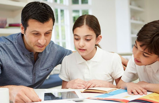 ¿Sabes qué es homeschooling o educación en casa para niños?