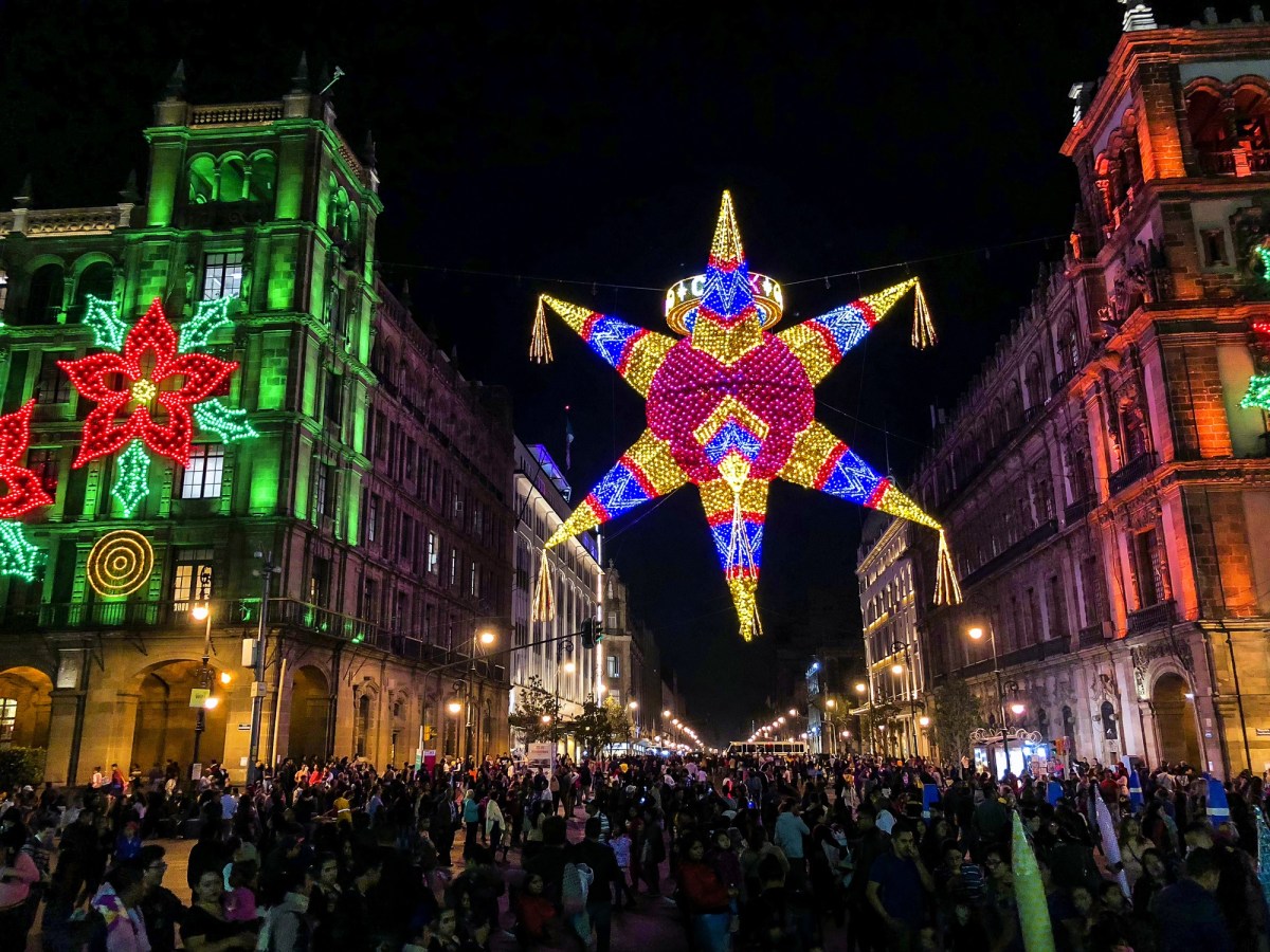 Hasta 18 mil pesos por hacer fiestas navideñas en CDMX