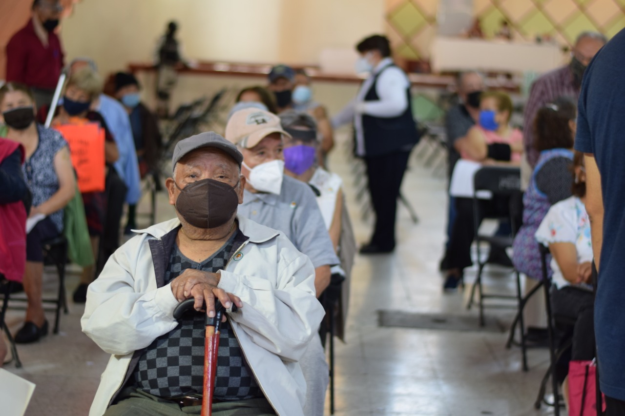 A diez días del inicio de la jornada de vacunación en Ecatepec, más de 143 mil adultos mayores han sido vacunados contra el COVID-19