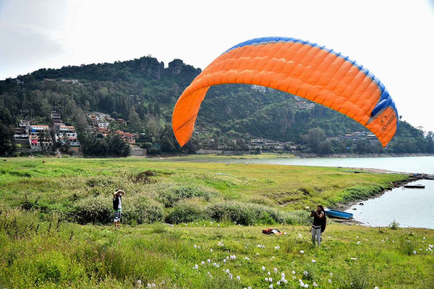 Valle de Bravo ofrece una amplia variedad de actividades recreativas y deportivas para practicar por tierra, agua y aire
