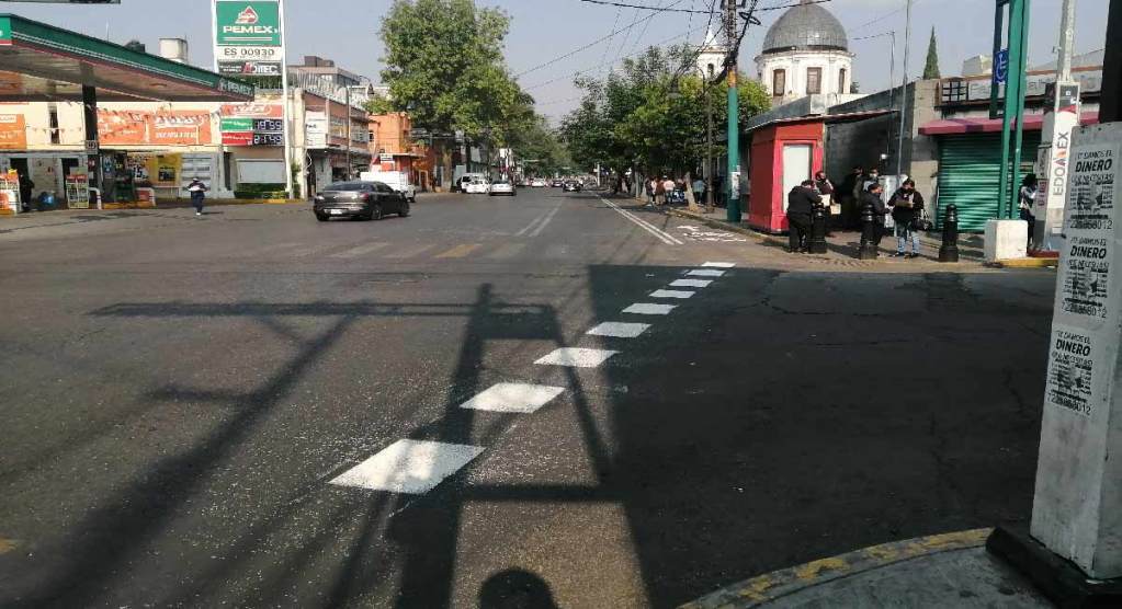 Noticias toluca: pintan parcialmente señalización de ciclovía en avenida hidalgo en la capital del estado de méxico
