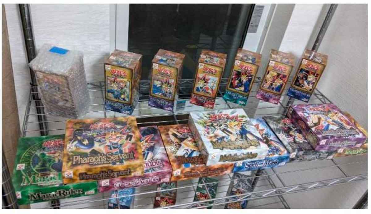 Mujer vende colección de Yu-Gi-Oh!