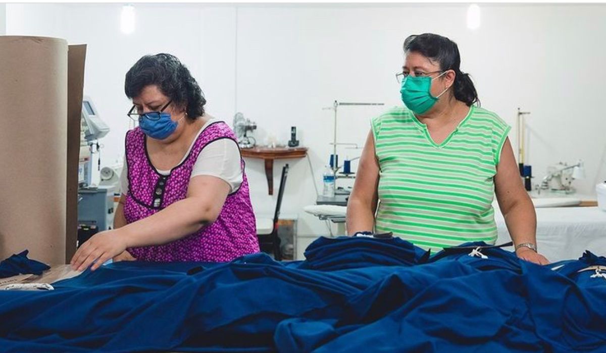 Mauiladoras trabajando en básicos de México