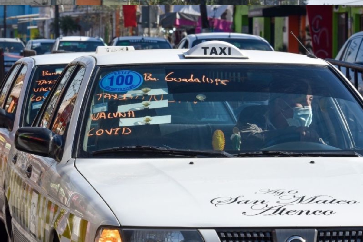 En el municipio los taxistas rotularon su vehículo