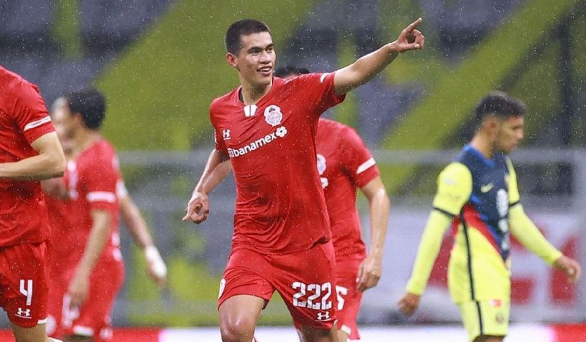 Sartiaguin en un partido en contra de la aguilas