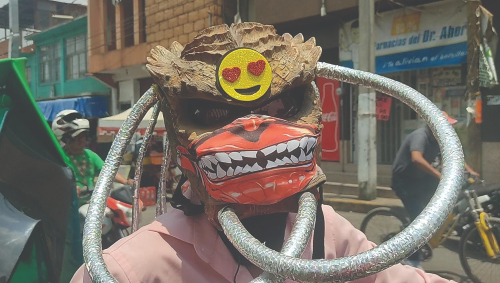 Don José o mejor dicho “El Depredador de Chimalhuacán" modificó su casco para tener una protección mayor