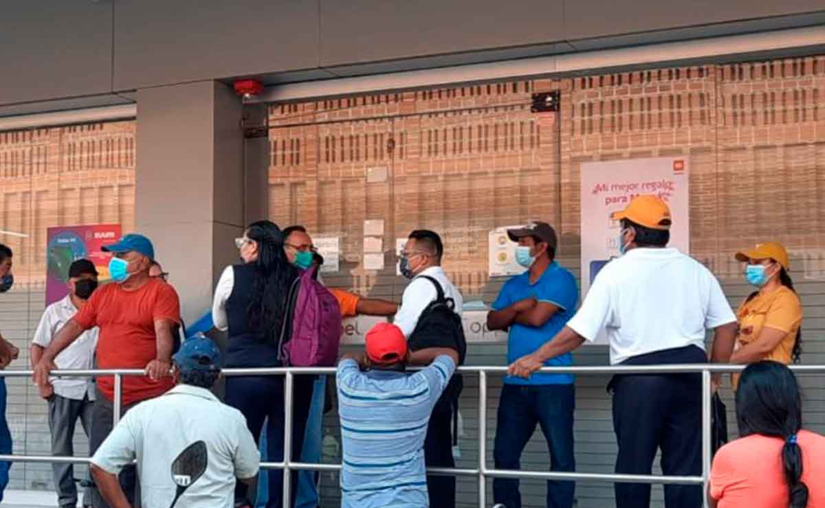 Coppel despide a empleada luego de sufrir infarto.