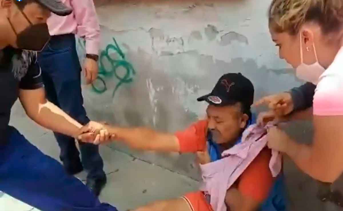 Habitantes de Metepec son agredidos por personal de Gaby Gamboa.