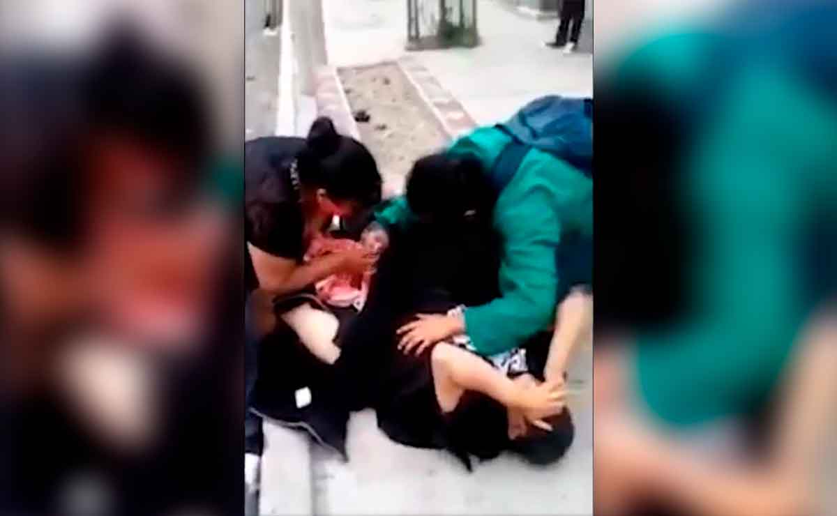 Mujer da a luz en plena calle en Edomex.