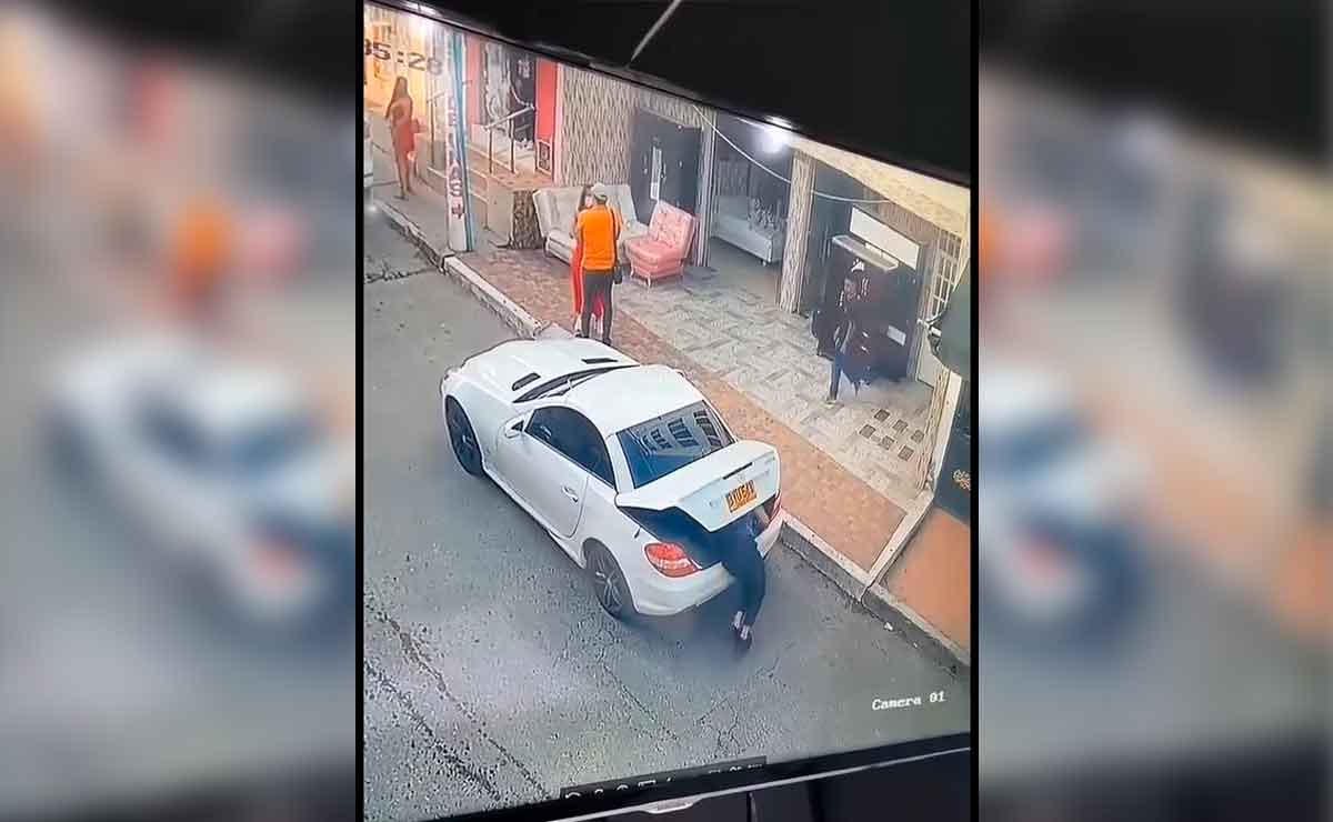 Mujer esconde a amante