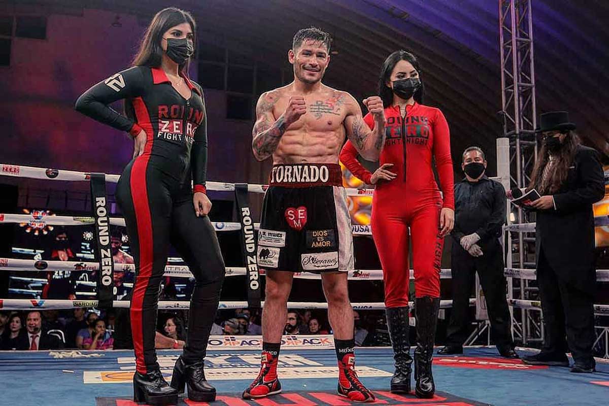 Carmona gano su ultima pelea en Monterrey en peso Welter