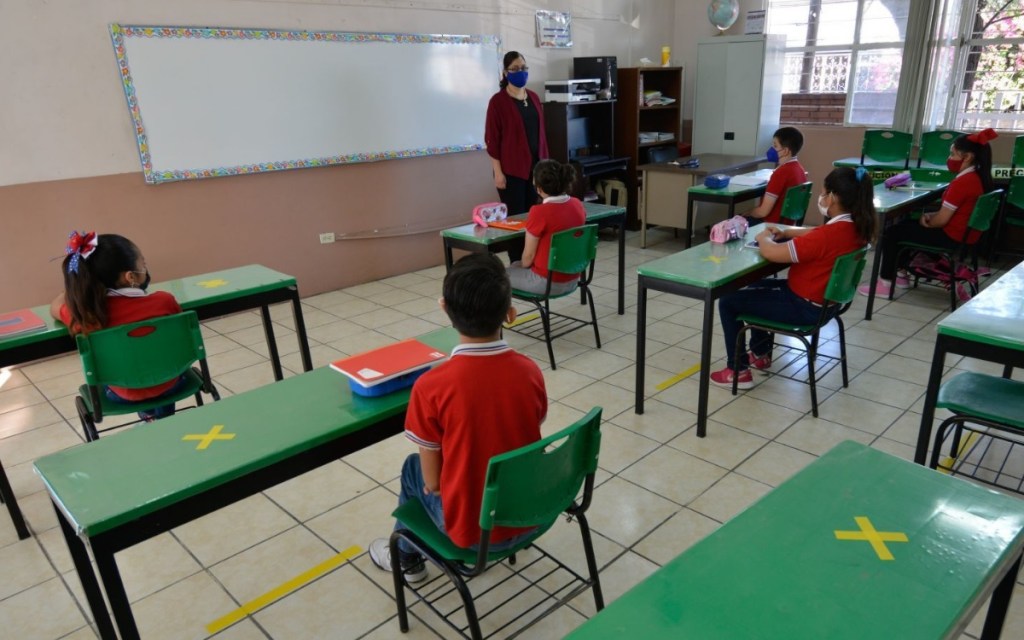 EL REGRESO A CLASES 2021 SERA CON UN MODELO HIBRIDO