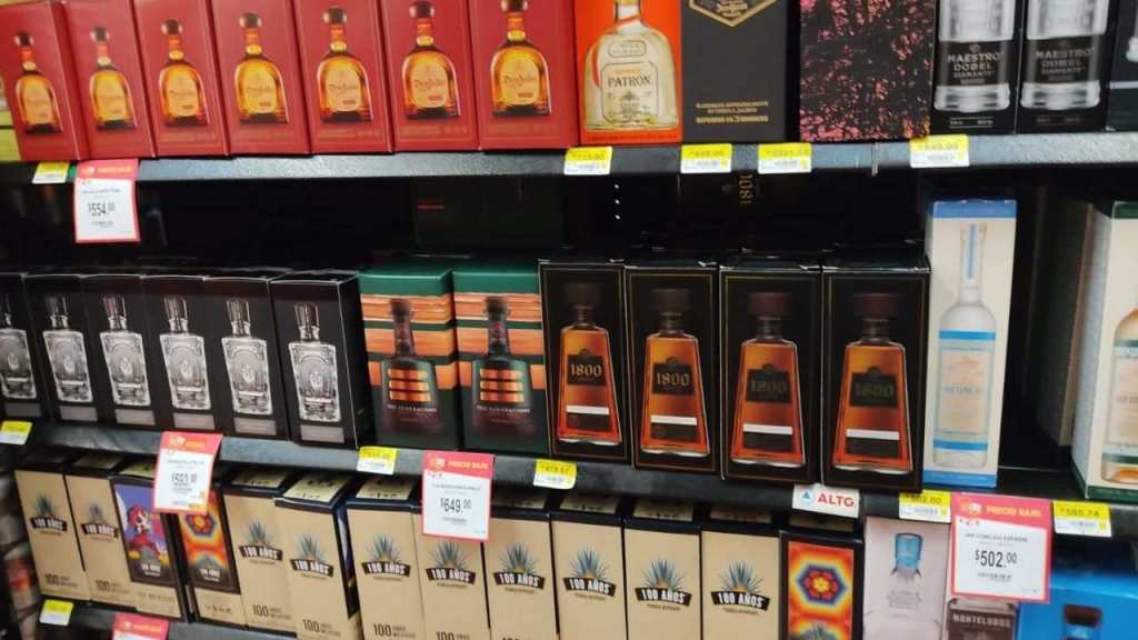 De acuerdo a datos oficiales, el actual impuesto a las bebidas alcohólicas genera pérdidas fiscales por 8 mil 500 millones de pesos. Sin embargo, un ajuste en el IEPS significaría un aumento en el costo de bebidas alcohólicas para los consumidores