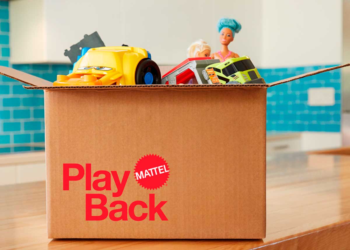 Mattel lanza colección de Barbies hechas con plástico reciclado