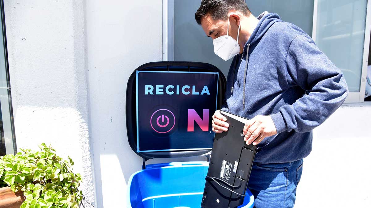 ¡No tires tus aparatos electrónicos! Recíclalos para disminuir la contaminación de los cuerpos de agua
