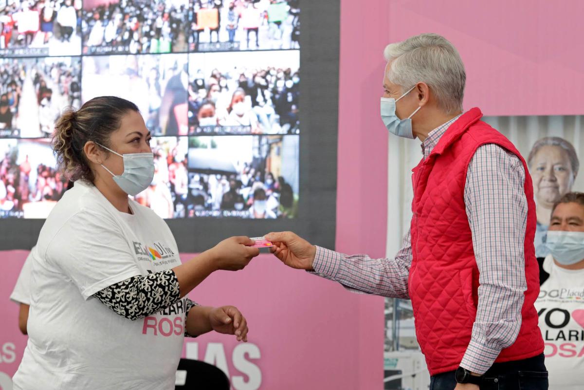 Alfredo del Mazo otorga tarjetas del salario rosa a 5 mil beneficiarias en 12 municipios