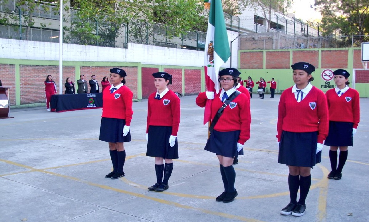 Beca Colegio De Bachilleres Edomex 2021: Útiles Y Uniformes