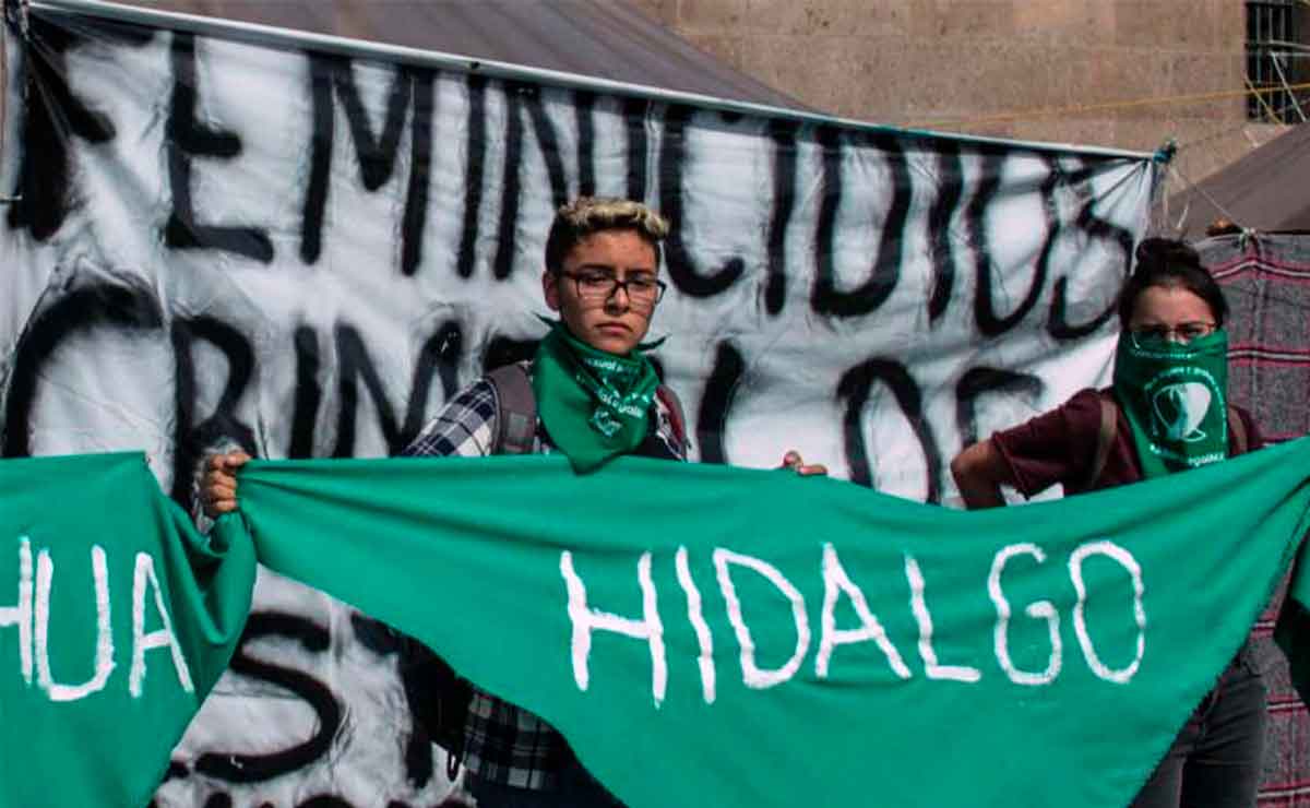 Feministas celebran despenalización del aborto en Hidalgo.