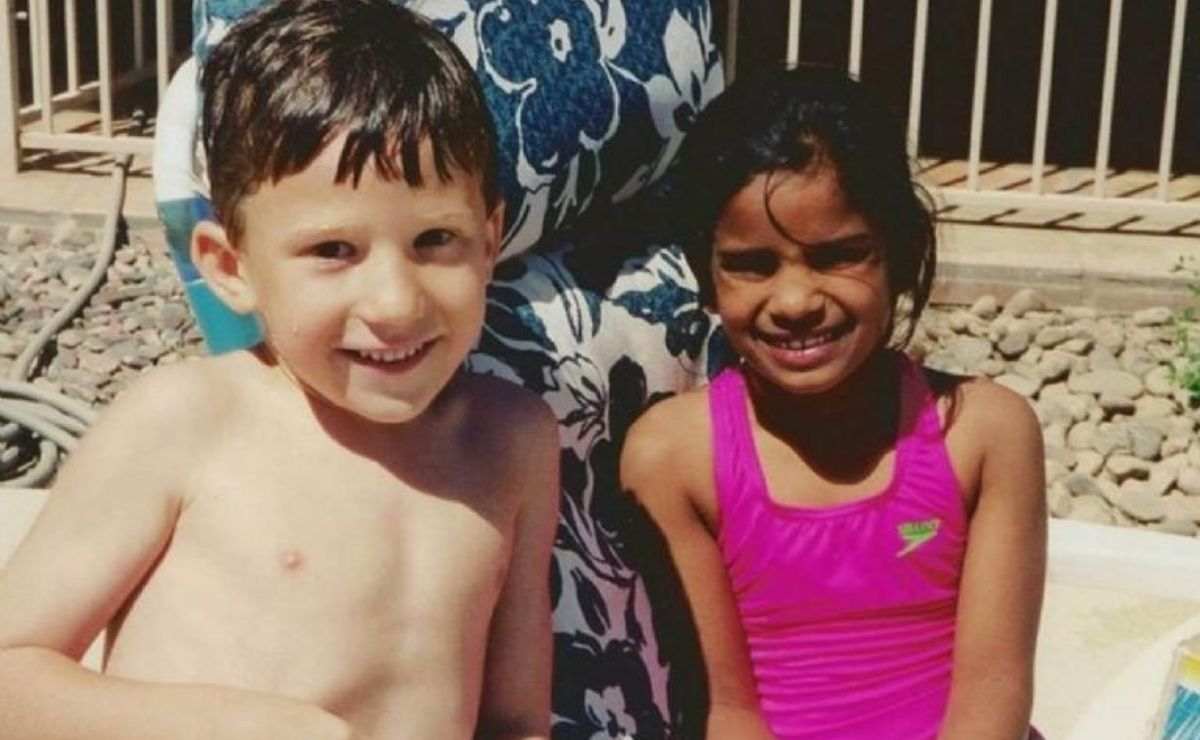 De acuerdo con Matt, él le declaró su amor a Laura a mitad de la clase y ante la mira de todos sus compañeros, asegurando que algún día se casarían.