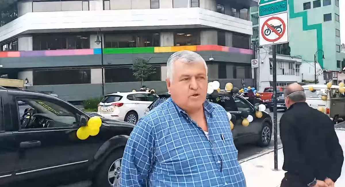 toluca noticias, sugeto actua de manera viletna frente a ciclista de toluca