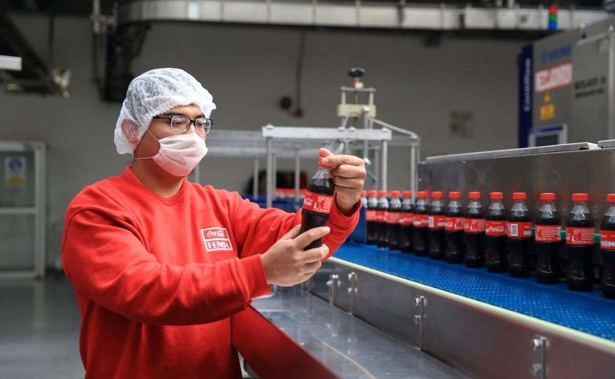 Coca Cola se encuentra buscando ayudantes generales, auxiliar de tienda, mecánicos, supervisores de campo y repartidores en Toluca