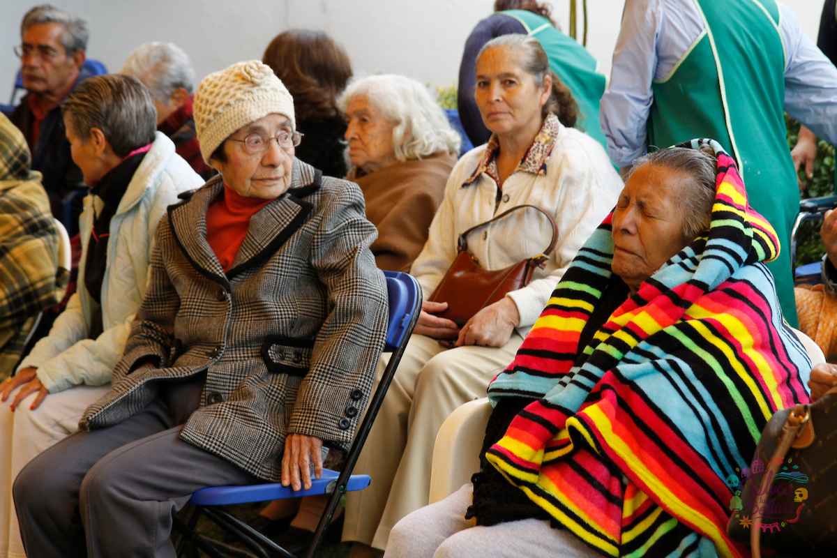 Pensión del Bienestar 2021: La edad para poder tramitarla baja a 65 años
